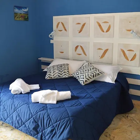 Essenza Di Mare Bed & Breakfast 3*
